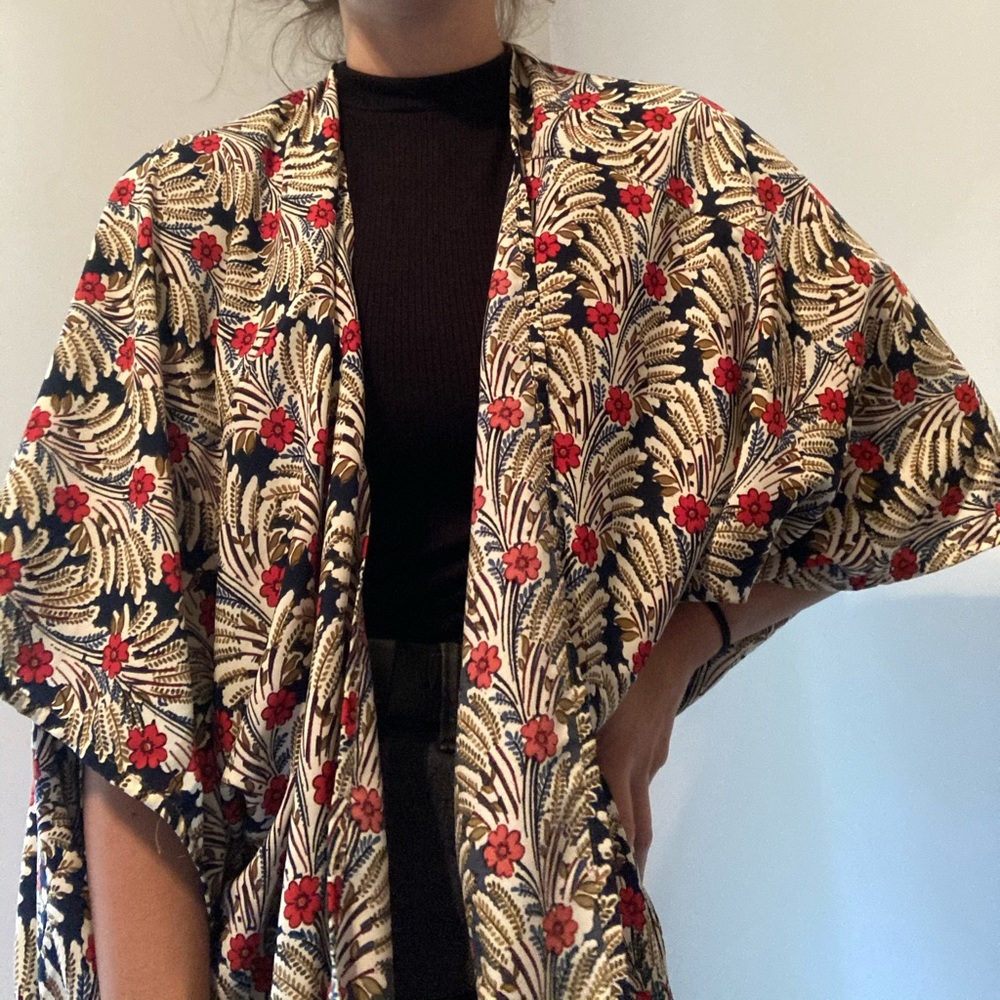 Flowy Tropical Print Boho Kimono - Picture 4 of 9